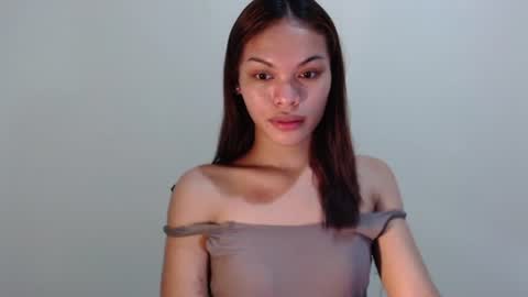 Jhes online show from August 3, 5:06 pm