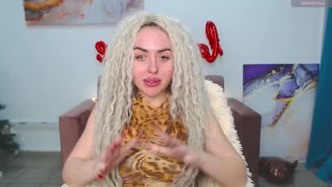 Snapshot of miss_kiten chatting on February 26, 2:26 am miss_kiten online show from February 26, 2:26 am