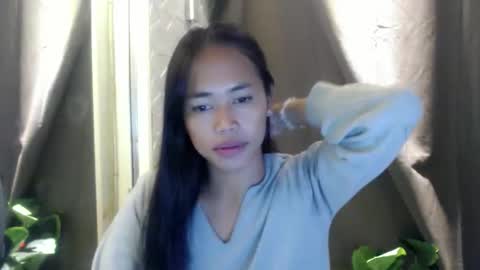 Snapshot of miss_lharsxx chatting on May 19, 11:49 am Call me Lhars online show from May 19, 11:49 am