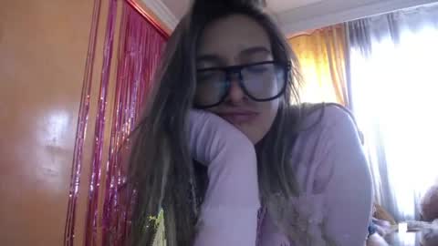 lilieth  online show from May 2, 9:09 pm