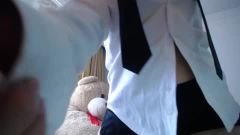 lilieth  online show from May 7, 1:38 pm