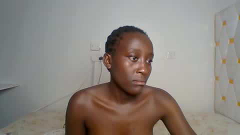 Snapshot of miss_lolah7 chatting on April 29, 5:30 pm miss_lolah7 online show from April 29, 5:30 pm