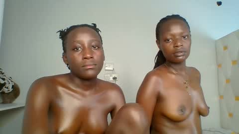 Snapshot of miss_lolah7 chatting on May 17, 12:52 am miss_lolah7 online show from May 17, 12:52 am