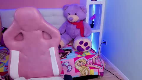 Miss Lucyla online show from March 12, 7:20 pm