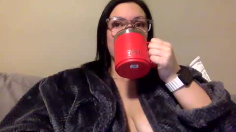 Snapshot of miss_maci_xo chatting on February 25, 11:19 am Maci online show from February 25, 11:19 am