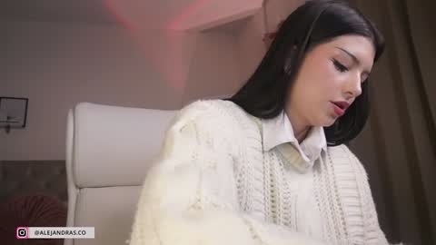 Snapshot of miss_meii chatting on March 4, 10:27 pm Alejandra online show from March 4, 10:27 pm