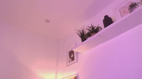 Snapshot of miss_mian chatting on September 13, 10:48 am Mian online show from September 13, 10:48 am
