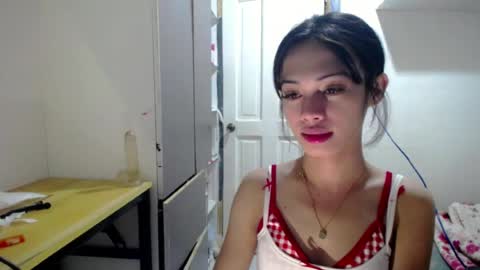 Snapshot of miss_moheera_xxx chatting on July 27, 2:07 am Moheera online show from July 27, 2:07 am