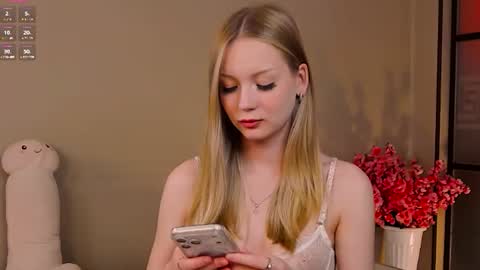 Snapshot of miss_nicoletta chatting on July 5, 11:12 pm Nicole online show from July 5, 11:12 pm