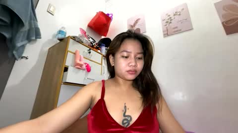 Snapshot of miss_peachyxxx chatting on May 11, 5:54 pm Lyn online show from May 11, 5:54 pm