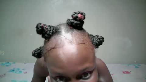 Snapshot of miss_pretty1 chatting on February 15, 7:54 pm miss_pretty1 online show from February 15, 7:54 pm