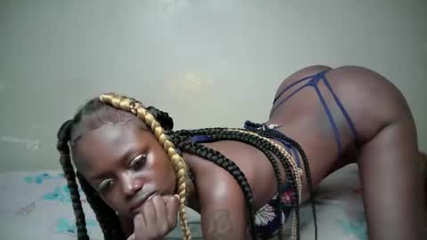 Snapshot of miss_pretty1 chatting on February 26, 9:03 pm miss_pretty1 online show from February 26, 9:03 pm