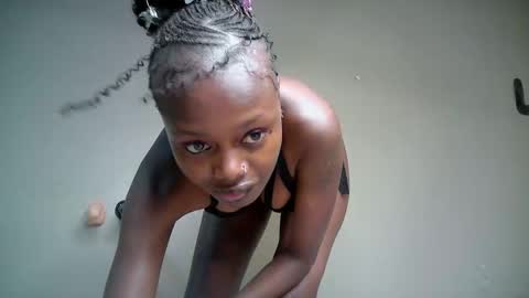 Snapshot of miss_pretty1 chatting on March 18, 8:28 am miss_pretty1 online show from March 18, 8:28 am