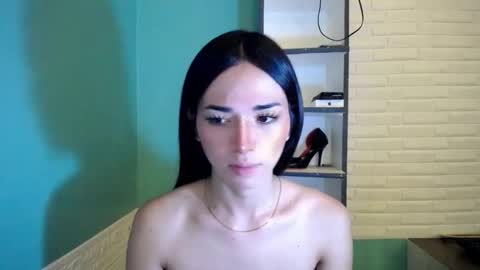 Snapshot of miss_rona_xoxo chatting on April 20, 4:59 am Rona online show from April 20, 4:59 am