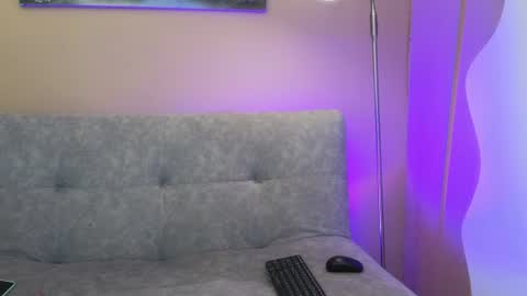 Snapshot of miss_santa chatting on July 3, 11:27 am miss_santa online show from July 3, 11:27 am
