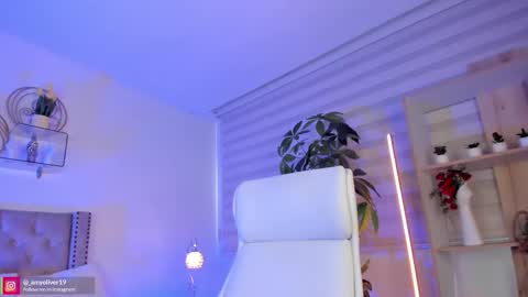 Amy Olivera online show from March 5, 12:33 pm