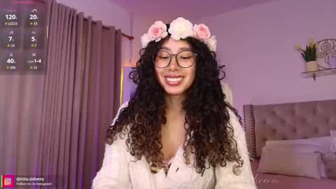 Amy Olivera online show from October 24, 1:18 pm