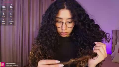 Amy Olivera online show from November 21, 12:48 pm