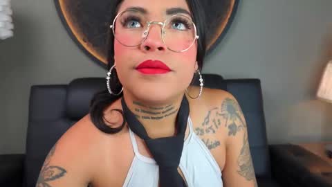 Vaiolette online show from January 10, 11:12 am