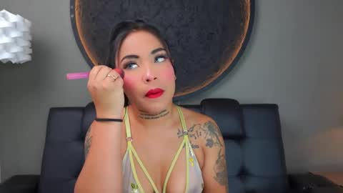 Vaiolette online show from January 15, 11:04 am