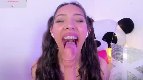 Miss Veronica online show from March 4, 3:48 pm