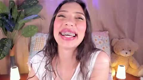 Snapshot of miss_veronica2 chatting on July 13, 1:47 pm Miss Veronica online show from July 13, 1:47 pm