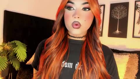 miss_zz online show from October 5, 5:00 pm