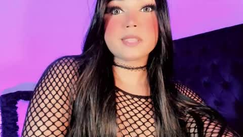 miss_zz online show from November 3, 8:10 pm