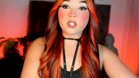 miss_zz online show from May 7, 5:29 pm