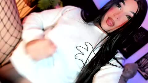 miss_zz online show from May 14, 5:31 pm