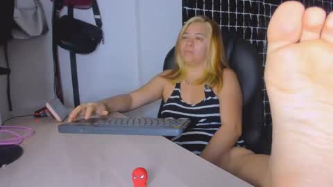 missalmafenix online show from May 21, 11:39 am