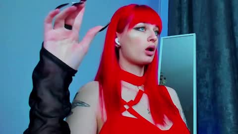 Snapshot of missbeldam chatting on February 21, 9:11 pm Miss Beldam online show from February 21, 9:11 pm