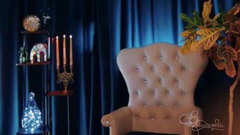 The divine Beverly online show from May 25, 10:54 am