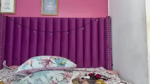 Snapshot of missbnasty_ chatting on March 29, 12:27 pm Miss Evelyn online show from March 29, 12:27 pm