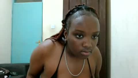 Snapshot of missboobie418647 chatting on June 22, 8:00 am missboobie418647 online show from June 22, 8:00 am