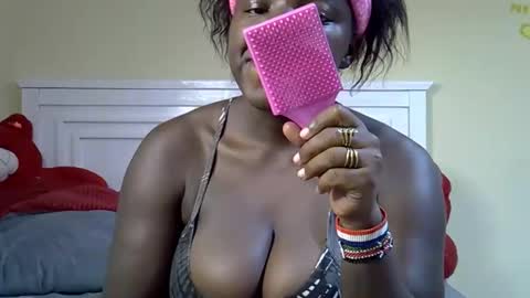 misscandy352_ online show from April 4, 12:42 am