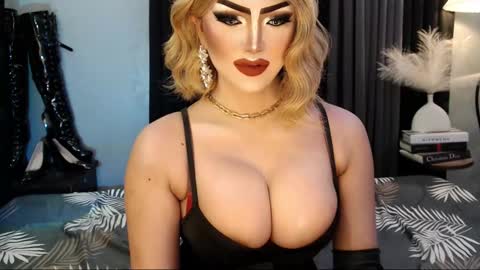 PRIESTESS CHANNEL online show from October 28, 9:50 pm