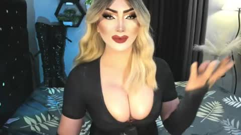 Snapshot of misschannel4sub chatting on July 24, 12:25 pm PRIESTESS CHANNEL online show from July 24, 12:25 pm