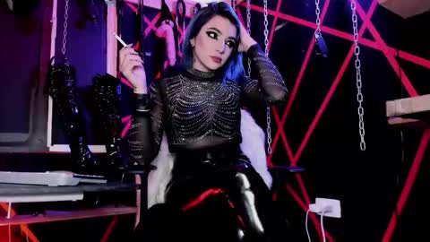 Missdarklady online show from March 15, 4:35 pm