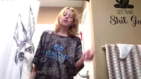 MissEeva online show from September 16, 4:30 pm