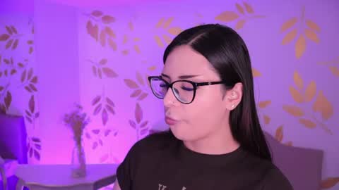 Snapshot of misselektra__ chatting on July 13, 4:04 am ELEKTRA online show from July 13, 4:04 am