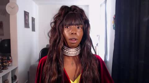 Emilie Diaz online show from February 13, 3:08 pm