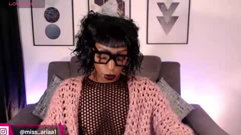 Snapshot of missemilie1 chatting on July 3, 2:45 pm Emilie Diaz online show from July 3, 2:45 pm