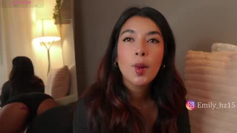 Snapshot of missemily_11 chatting on May 14, 11:06 am Yuliana online show from May 14, 11:06 am