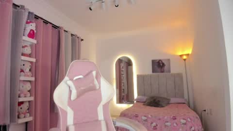 Gisell   Gigi online show from May 24, 2:33 pm
