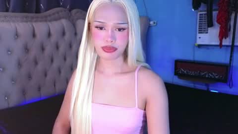 Snapshot of missionary_addiction_cumshot chatting on July 14, 12:00 pm im your queen steffie online show from July 14, 12:00 pm