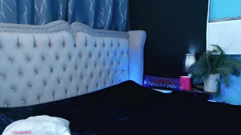 Snapshot of missionary_addiction_cumshot chatting on July 18, 1:04 pm im your queen steffie online show from July 18, 1:04 pm