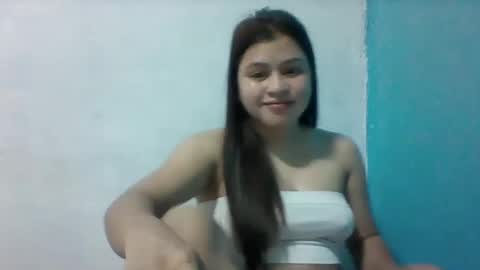 Snapshot of misskitty2xxx chatting on March 7, 12:37 am Merry online show from March 7, 12:37 am