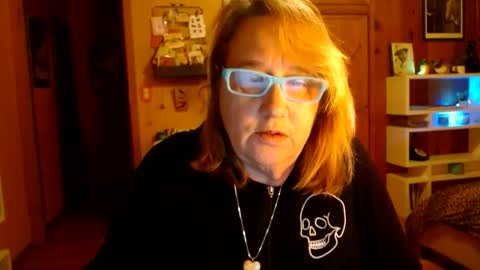 MissKittyFox online show from December 16, 1:54 am
