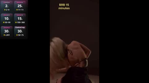 misskristel online show from November 4, 8:13 am